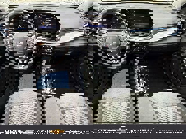 Used 2024 Chevrolet Trax LT w/ Driver Confidence Package image 11