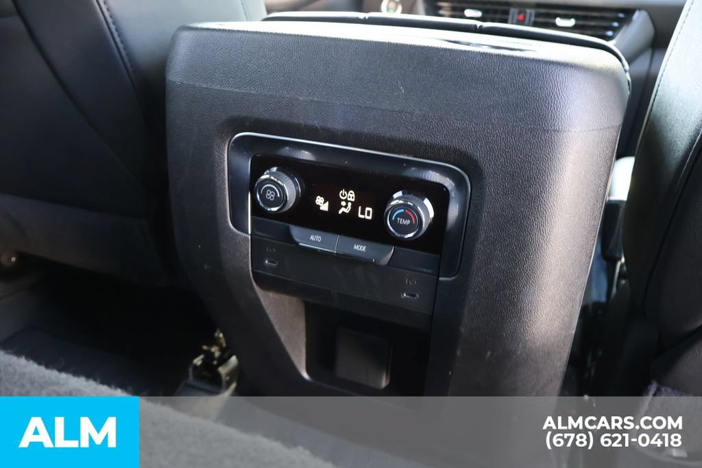 Used 2025 Chevrolet Tahoe LT RWD image 26