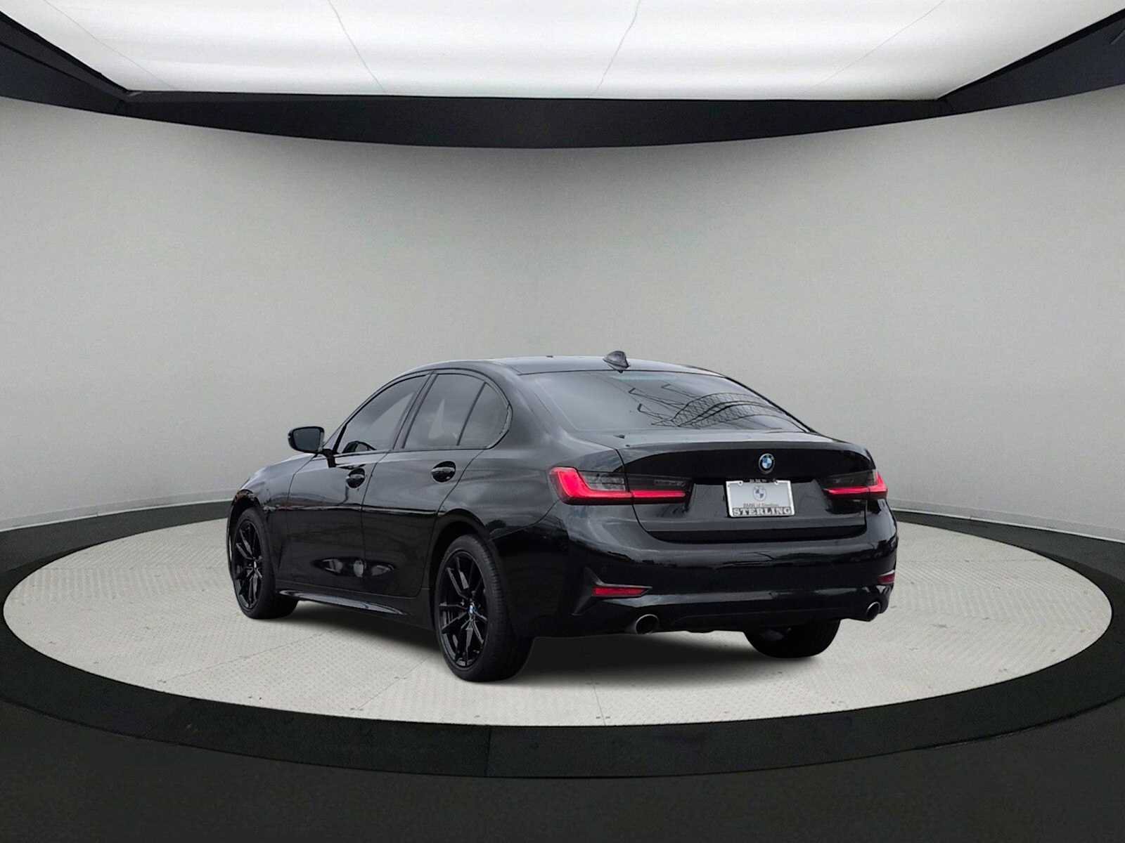 Used 2019 BMW 330i xDrive Sedan w/ Premium Package AWD/4WD image 6