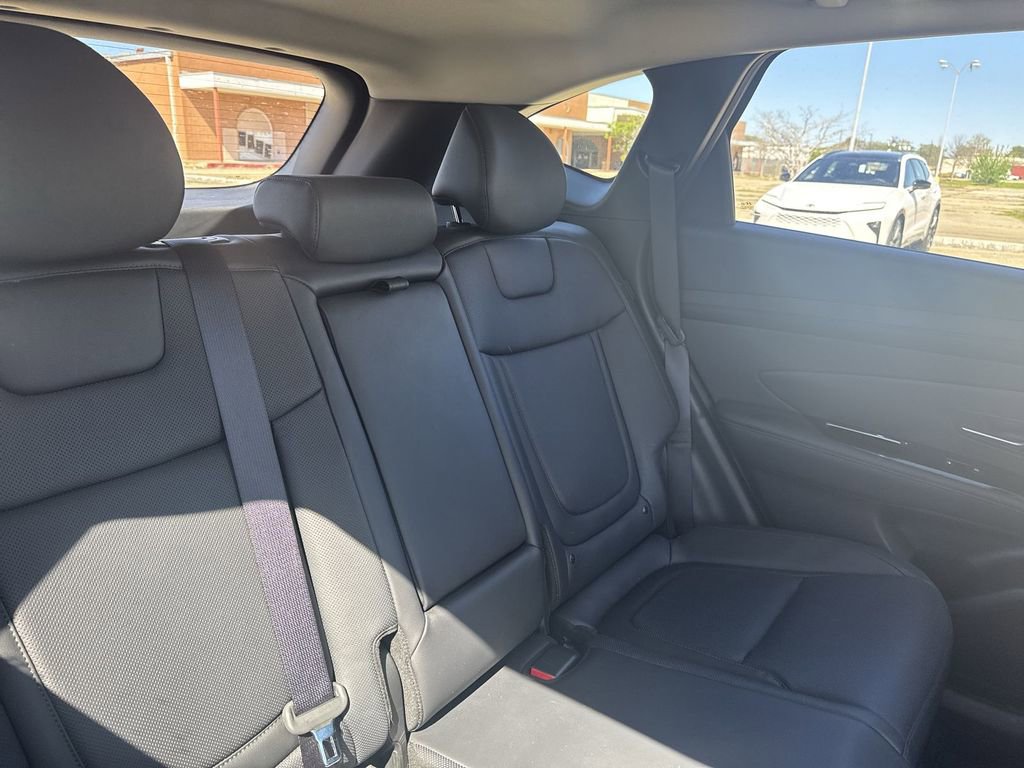 Used 2025 Hyundai Tucson Limited image 33