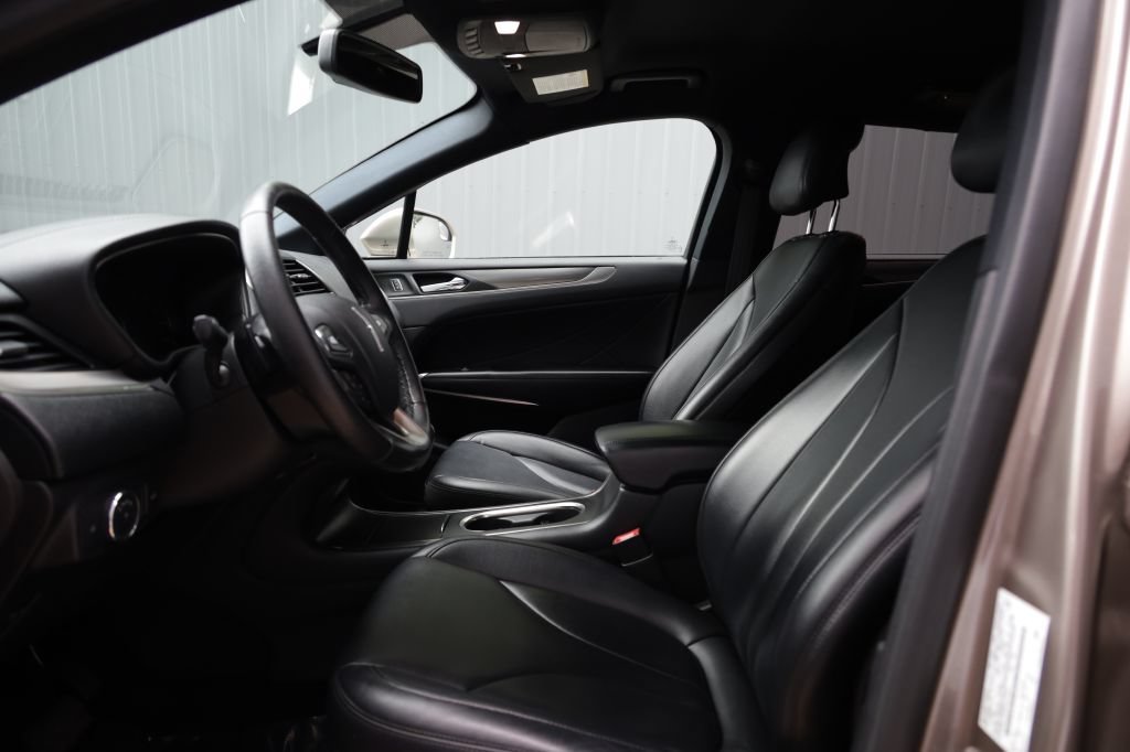 Used 2019 Lincoln MKC Premiere FWD image 13