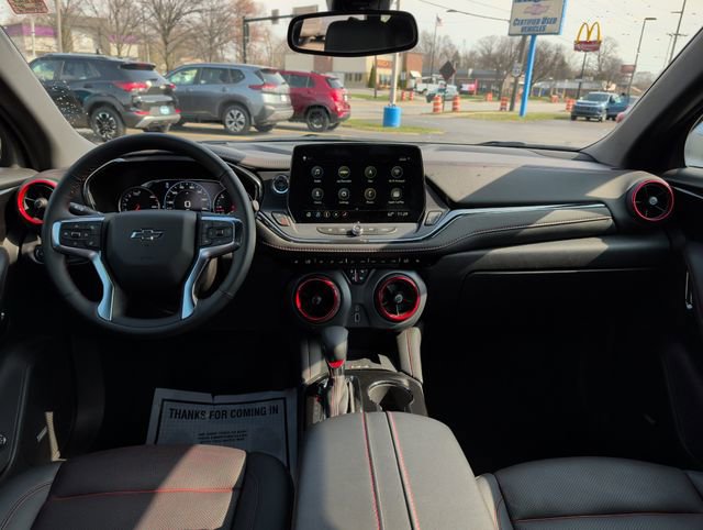 Certified 2025 Chevrolet Blazer RS FWD image 30