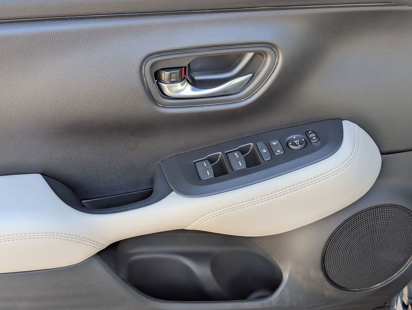 New 2026 Honda HR-V LX image 14