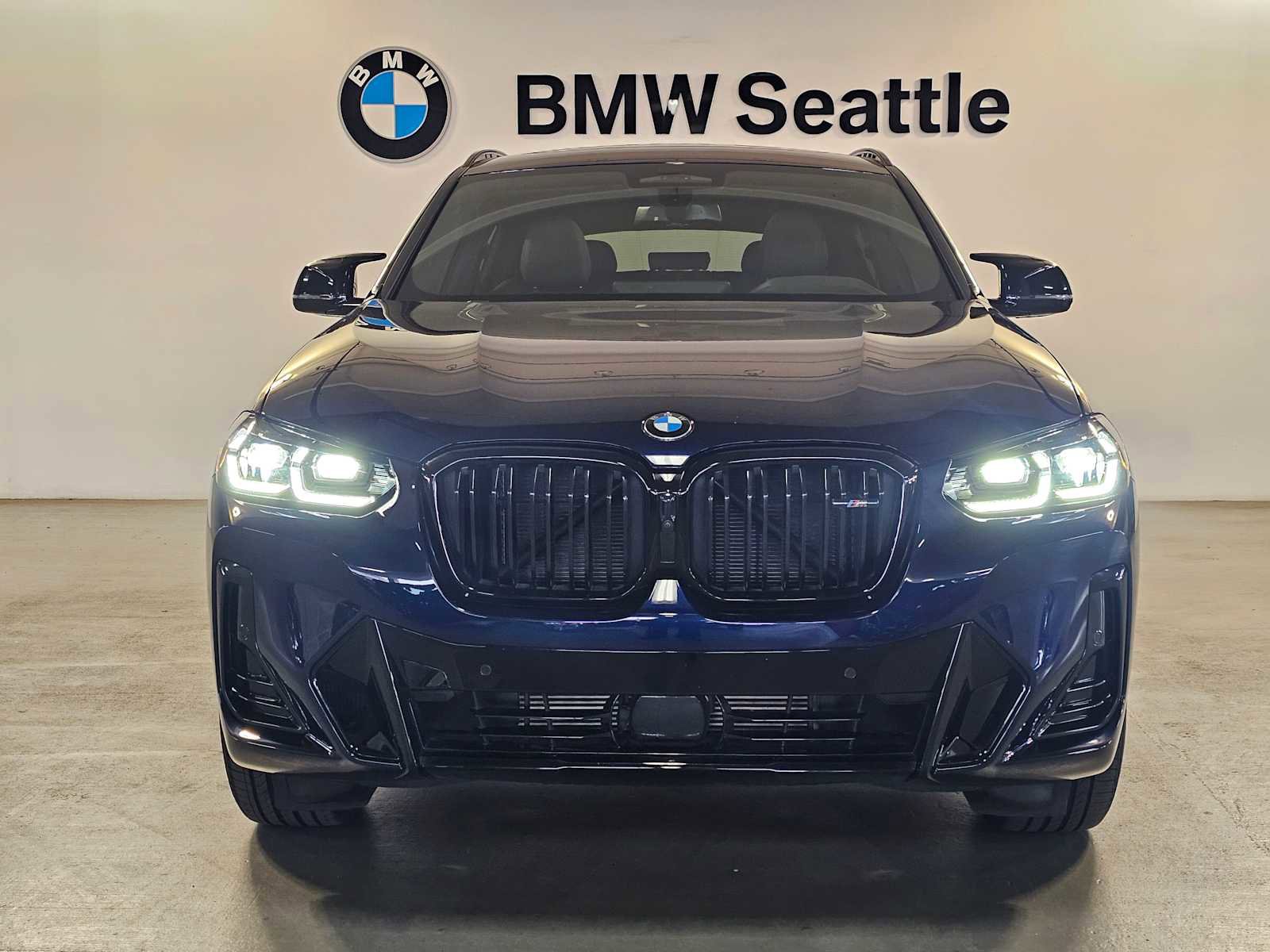 Used 2023 BMW X4 M40i AWD/4WD image 6