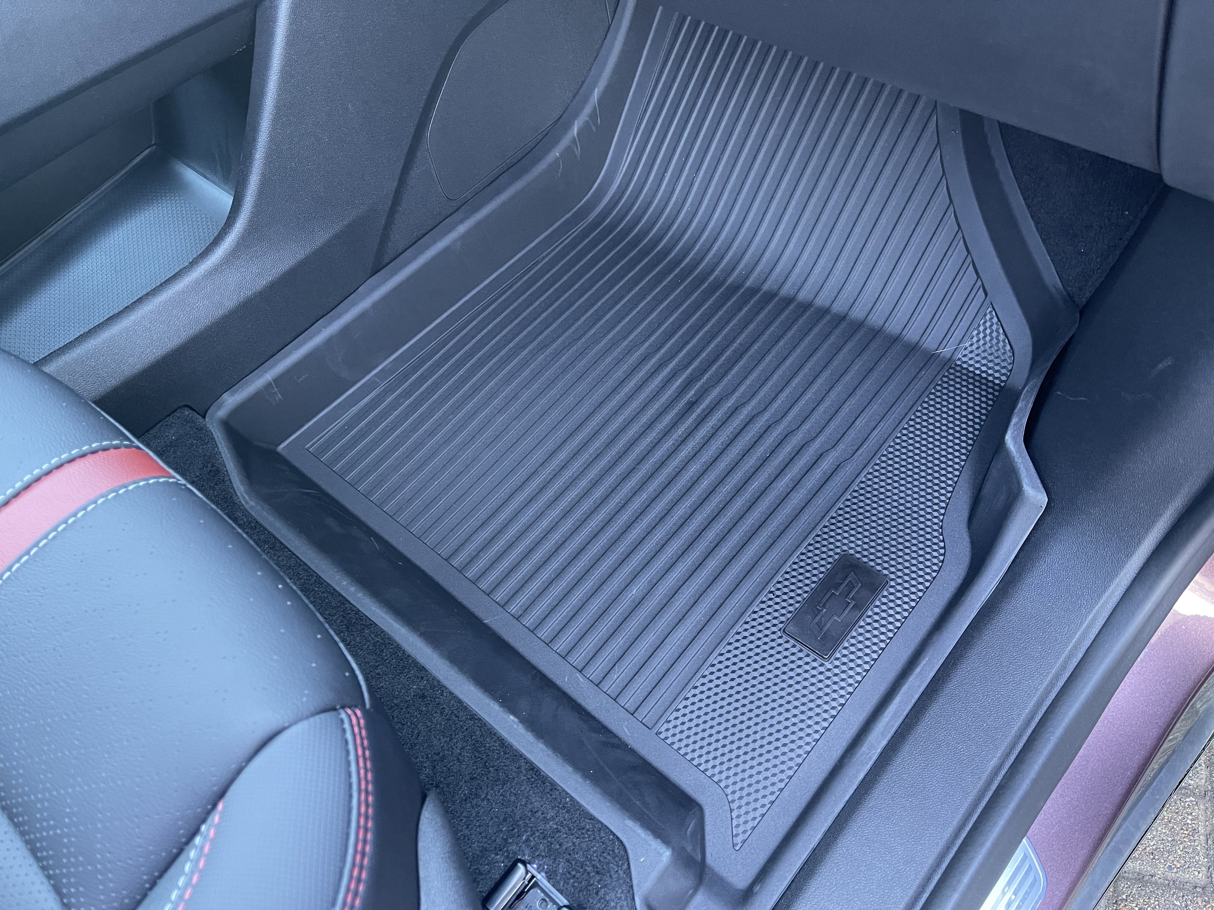 Used 2025 Chevrolet Traverse RS w/ LPO, Floor Liner Package image 43