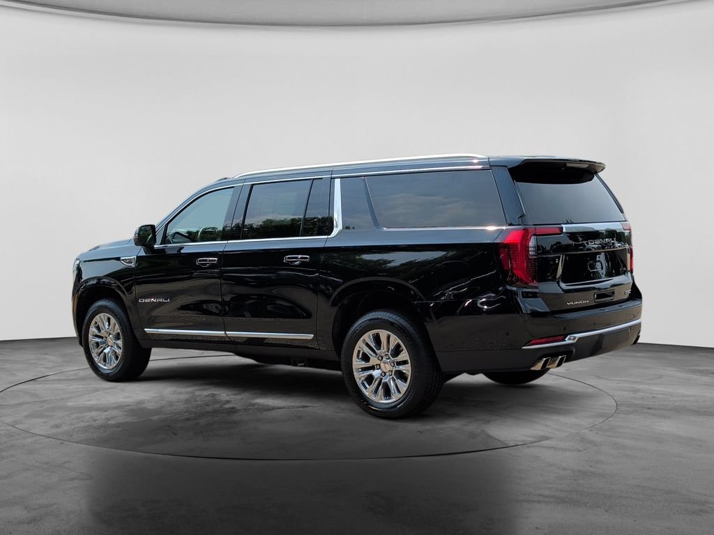 Used 2025 GMC Yukon XL Denali AWD/4WD image 5