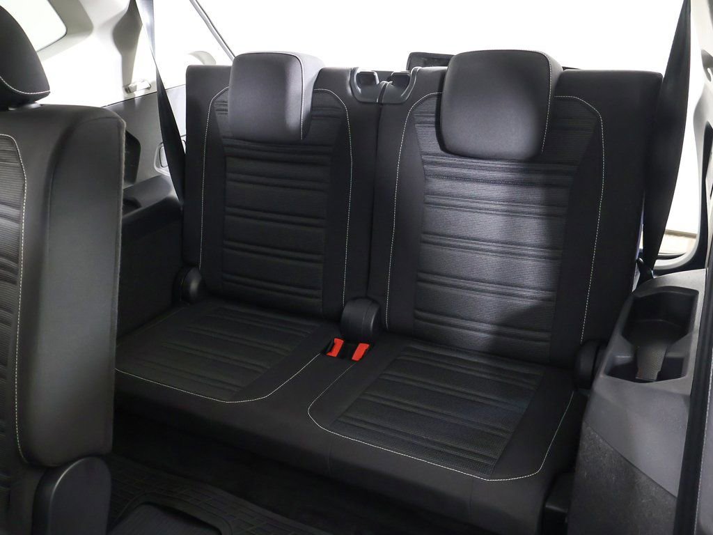 Used 2023 Volkswagen Tiguan S image 33