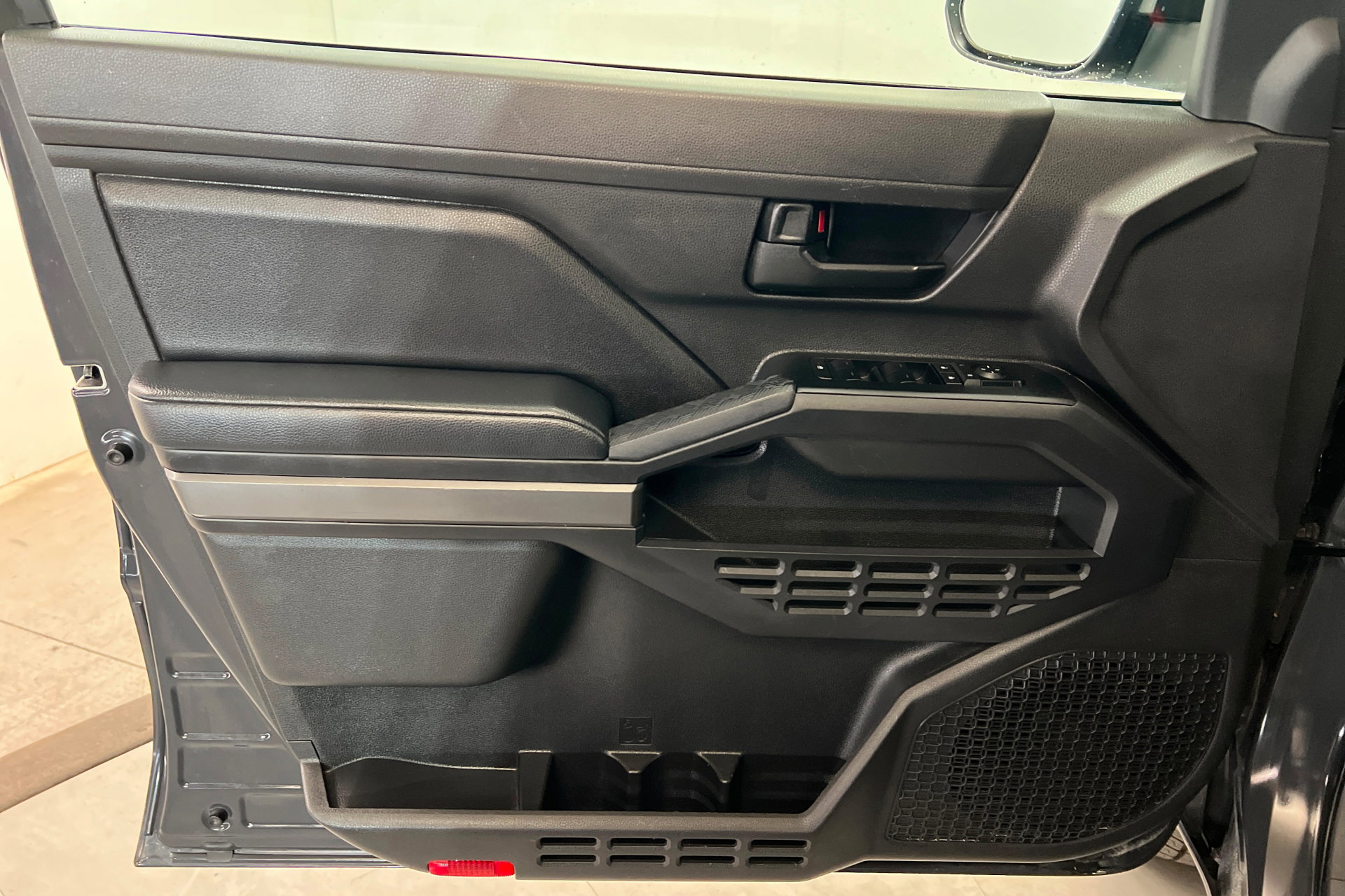 Used 2024 Toyota Tacoma SR5 image 15