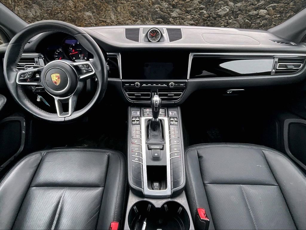 Used 2020 Porsche Macan image 14