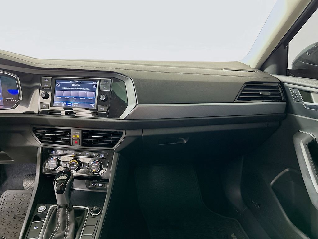 Used 2022 Volkswagen Jetta SE w/ Panoramic Sunroof Package FWD image 20