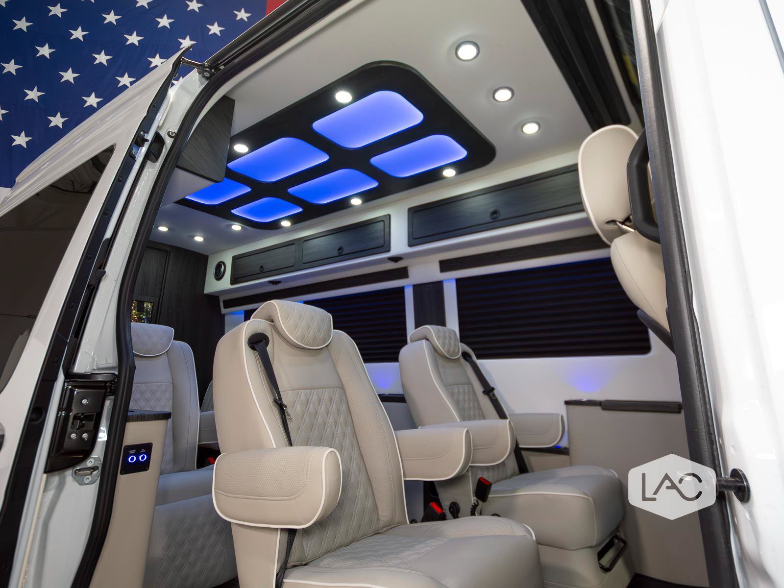 Used 2025 Mercedes-Benz Sprinter 3500 image 4