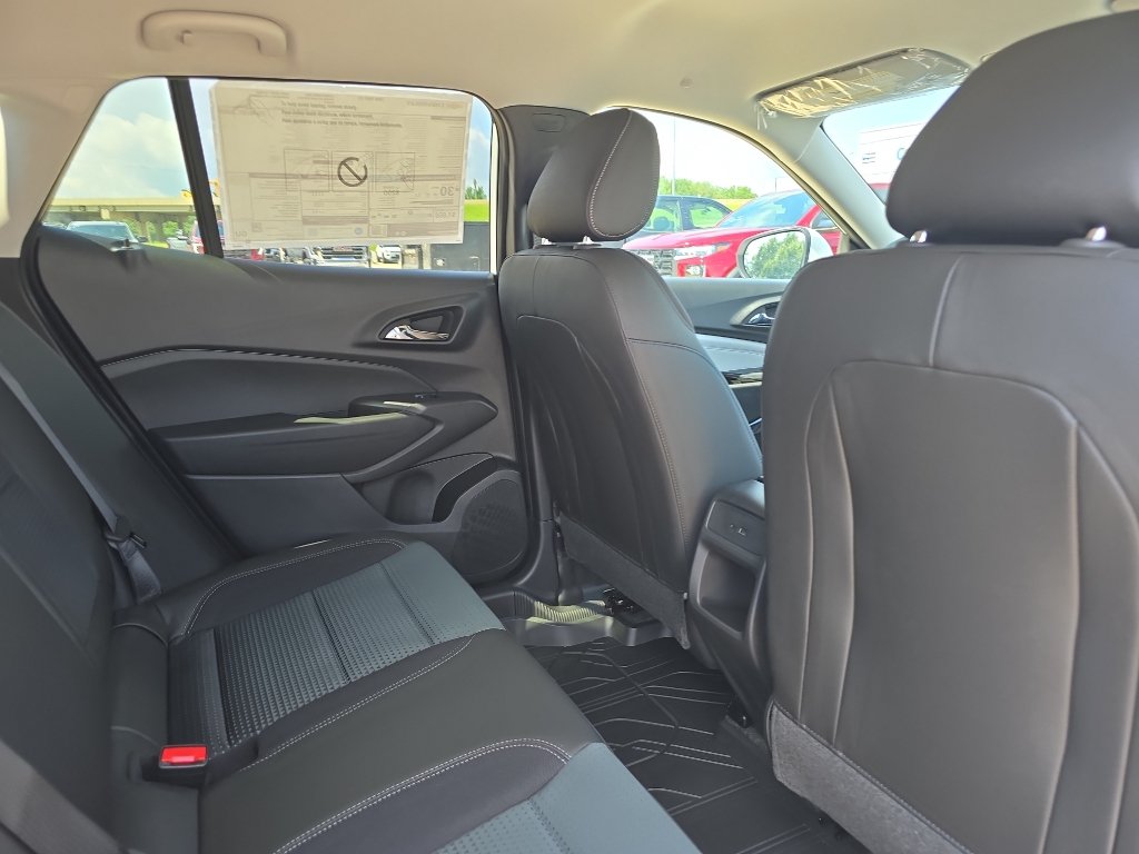 New 2026 Chevrolet Trax LT w/ Driver Confidence Package FWD image 15
