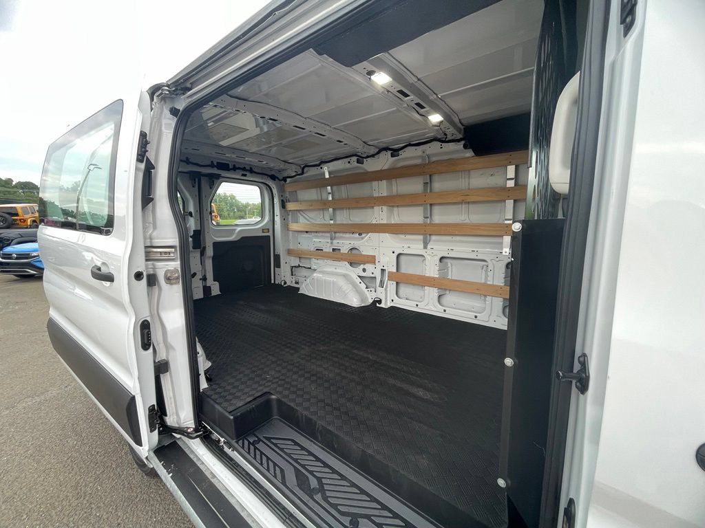 Used 2025 Ford Transit 250 Low Roof w/ Exterior Upgrade Package RWD image 7