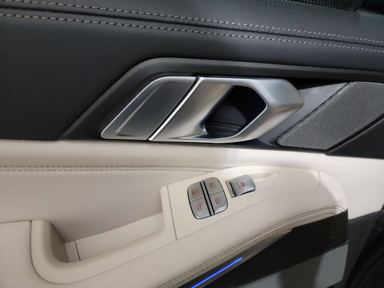 Used 2021 BMW X7 xDrive40i w/ Executive Package AWD/4WD image 16