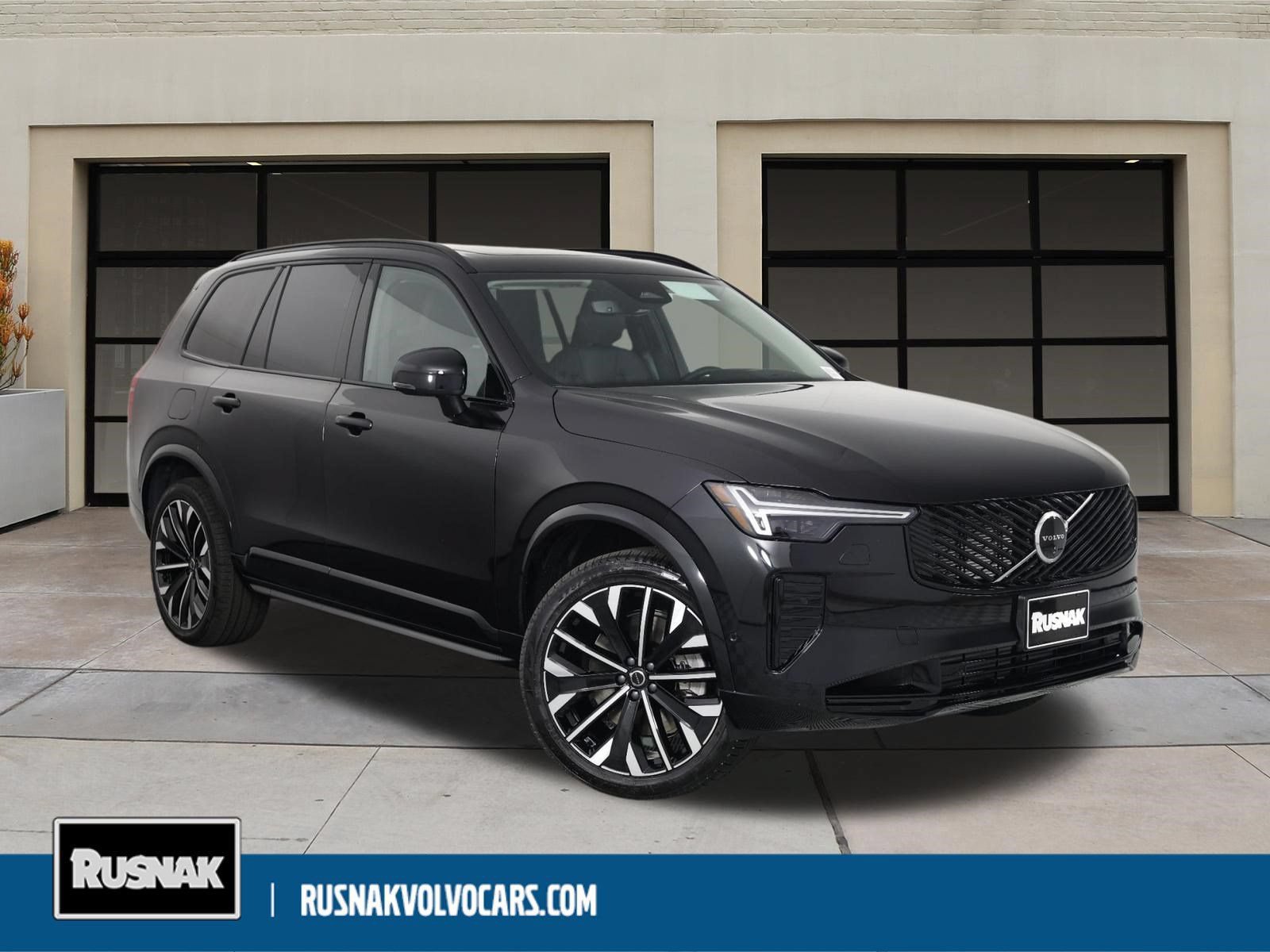 New 2026 Volvo XC90 T8 Ultra