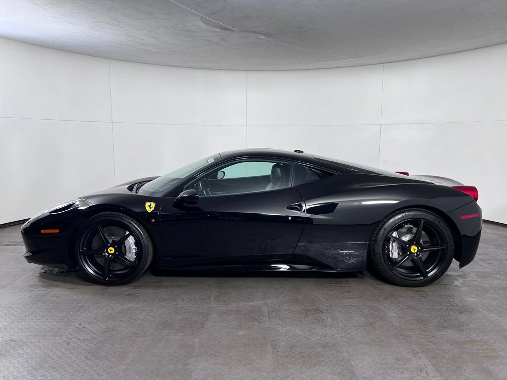 Used 2013 Ferrari 458 Italia Coupe RWD image 2
