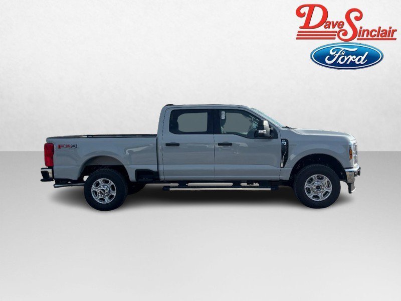 New 2026 Ford F250 XLT w/ FX4 Off-Road Package AWD/4WD image 5