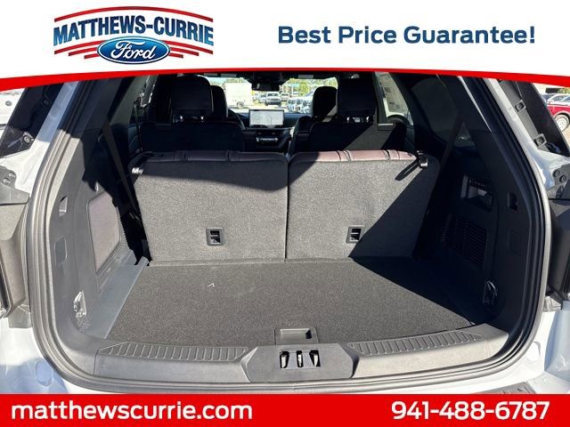 New 2026 Ford Explorer Platinum image 14