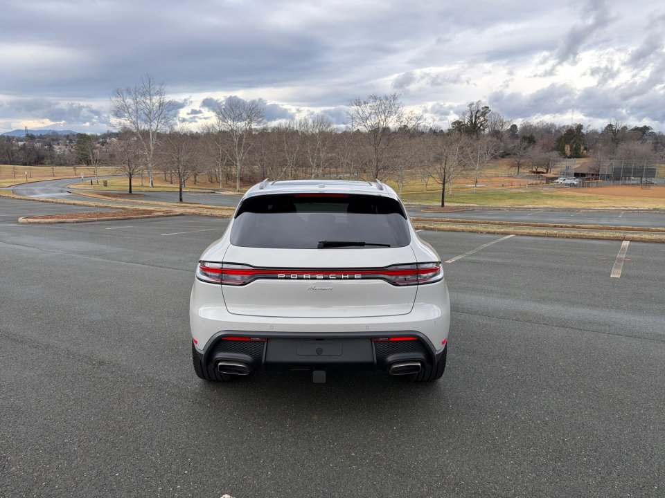 Certified 2026 Porsche Macan image 6