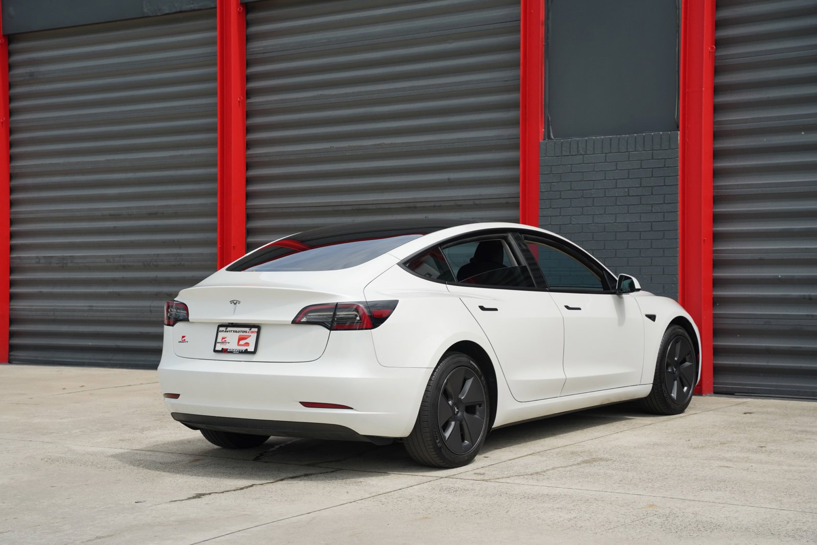 Used 2023 Tesla Model 3 Standard Range RWD image 3