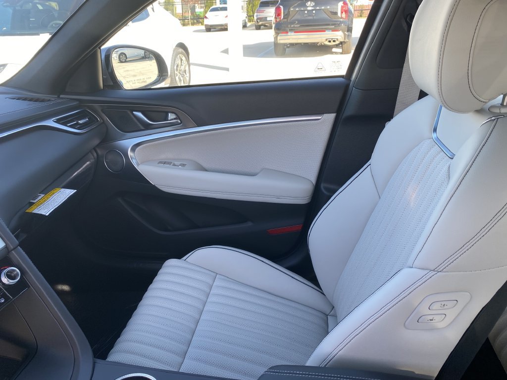 New 2025 Genesis G70 2.5T w/ Sport Prestige Package RWD image 21