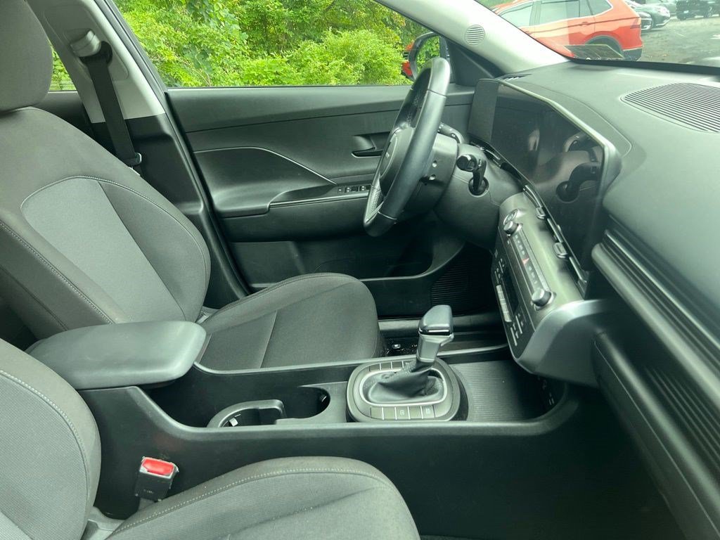 Certified 2024 Hyundai Kona SEL AWD/4WD image 10