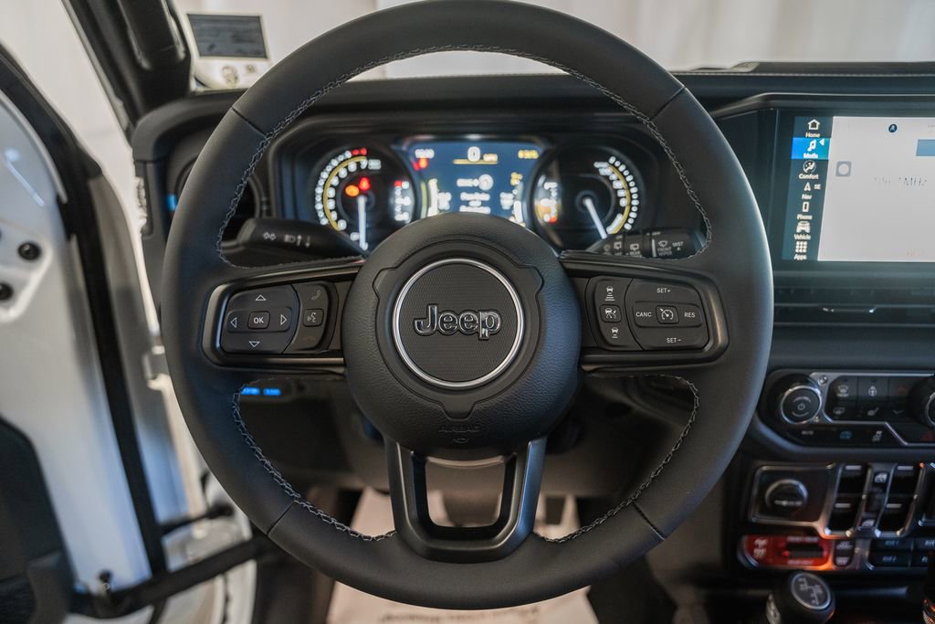 New 2025 Jeep Wrangler Unlimited Rubicon 4xe image 30