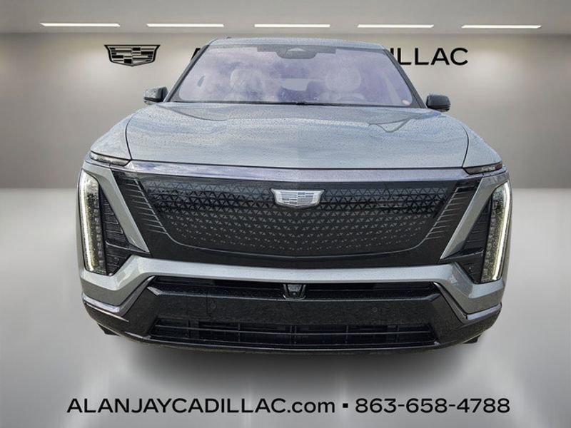 New 2026 Cadillac Vistiq Sport image 8