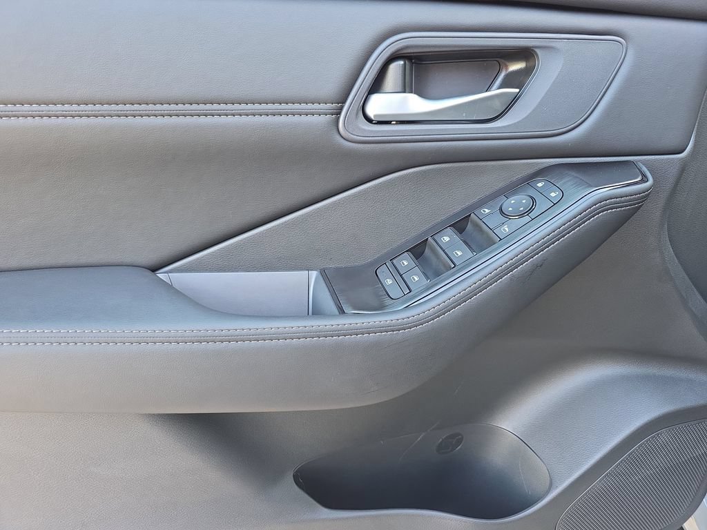 New 2026 Nissan Rogue Dark Armor FWD image 20