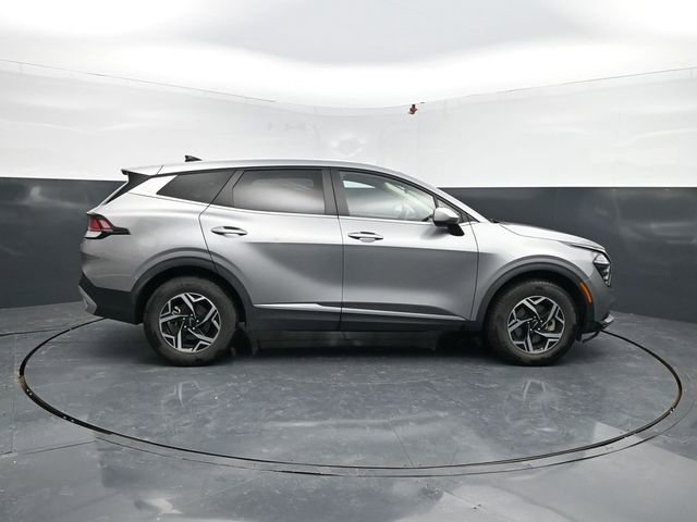 Used 2024 Kia Sportage LX image 11