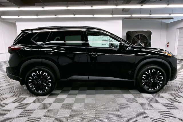 New 2026 Nissan Rogue Dark Armor FWD image 19