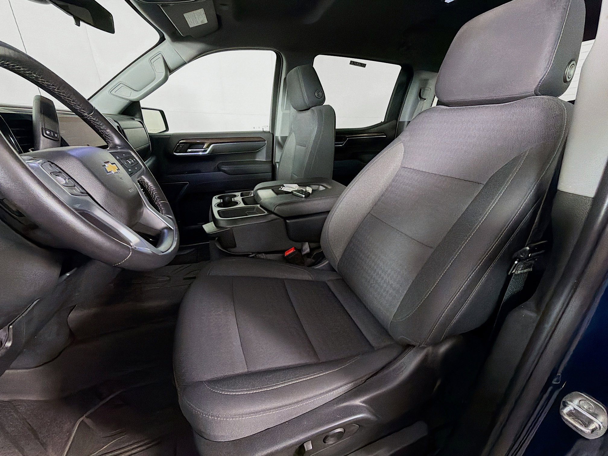 Used 2022 Chevrolet Silverado 1500 LT image 12