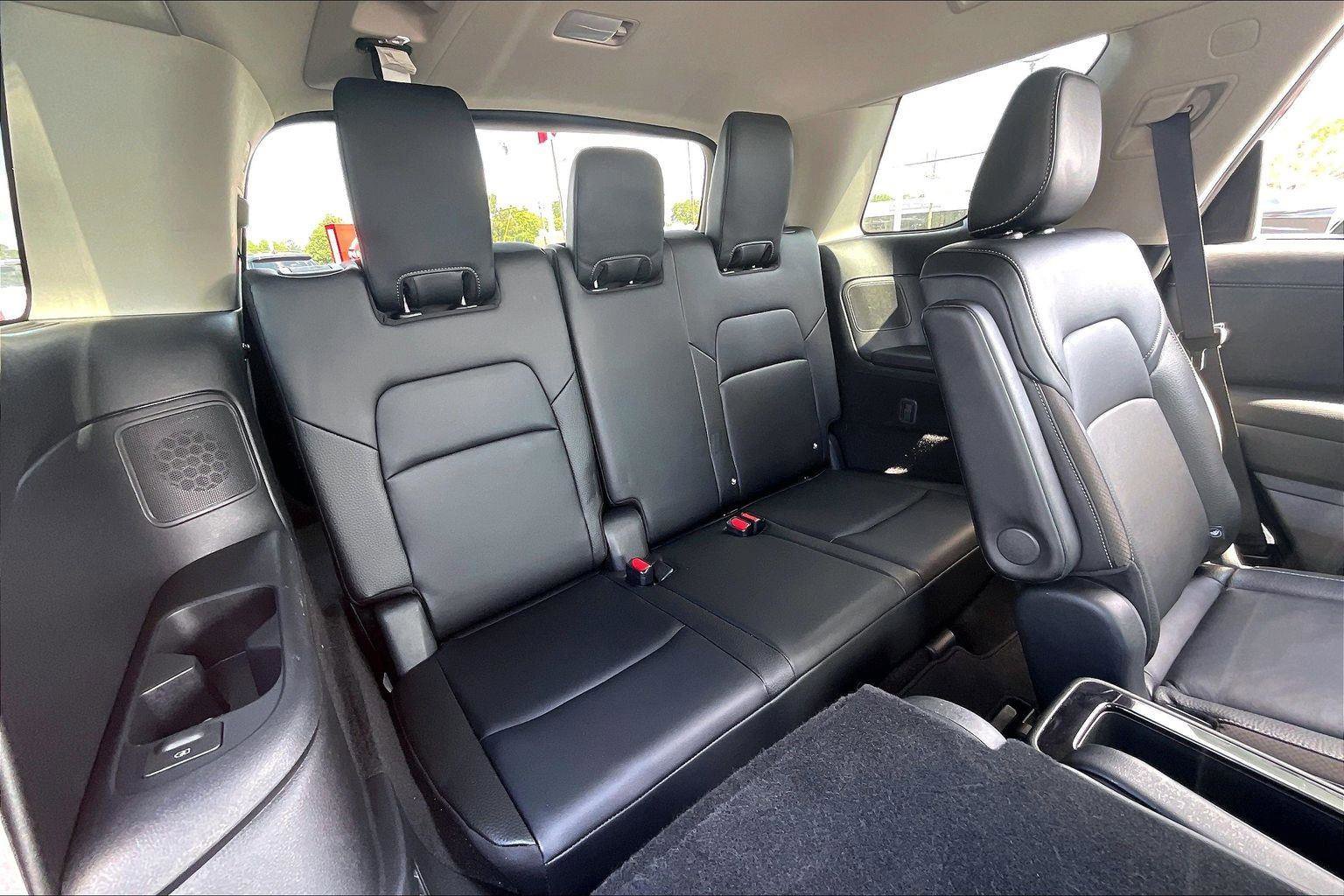 Certified 2024 Nissan Pathfinder SL w/ SL Premium Package FWD image 29