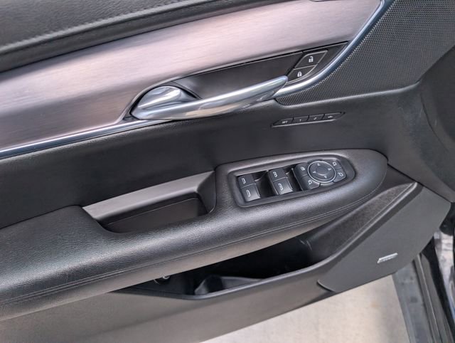 Used 2017 Cadillac XT5 Luxury image 10