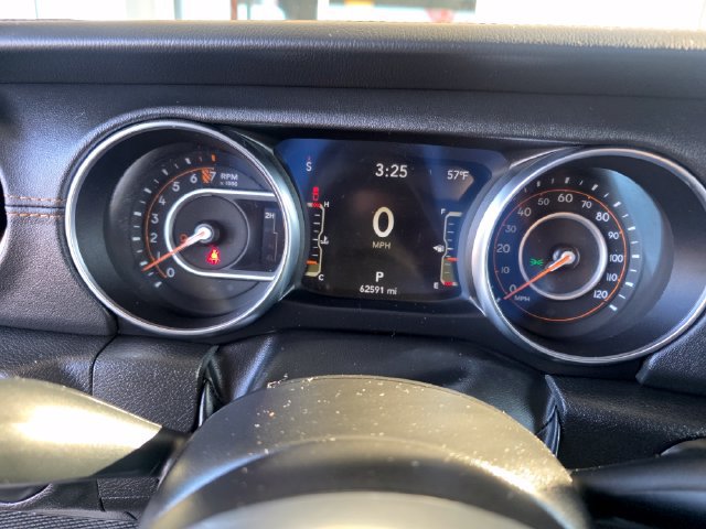 Used 2023 Jeep Gladiator Overland AWD/4WD image 23