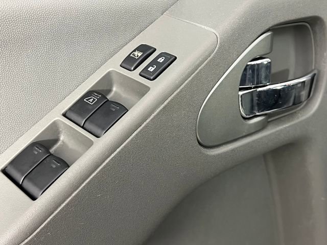 Used 2020 Nissan Frontier SV image 14