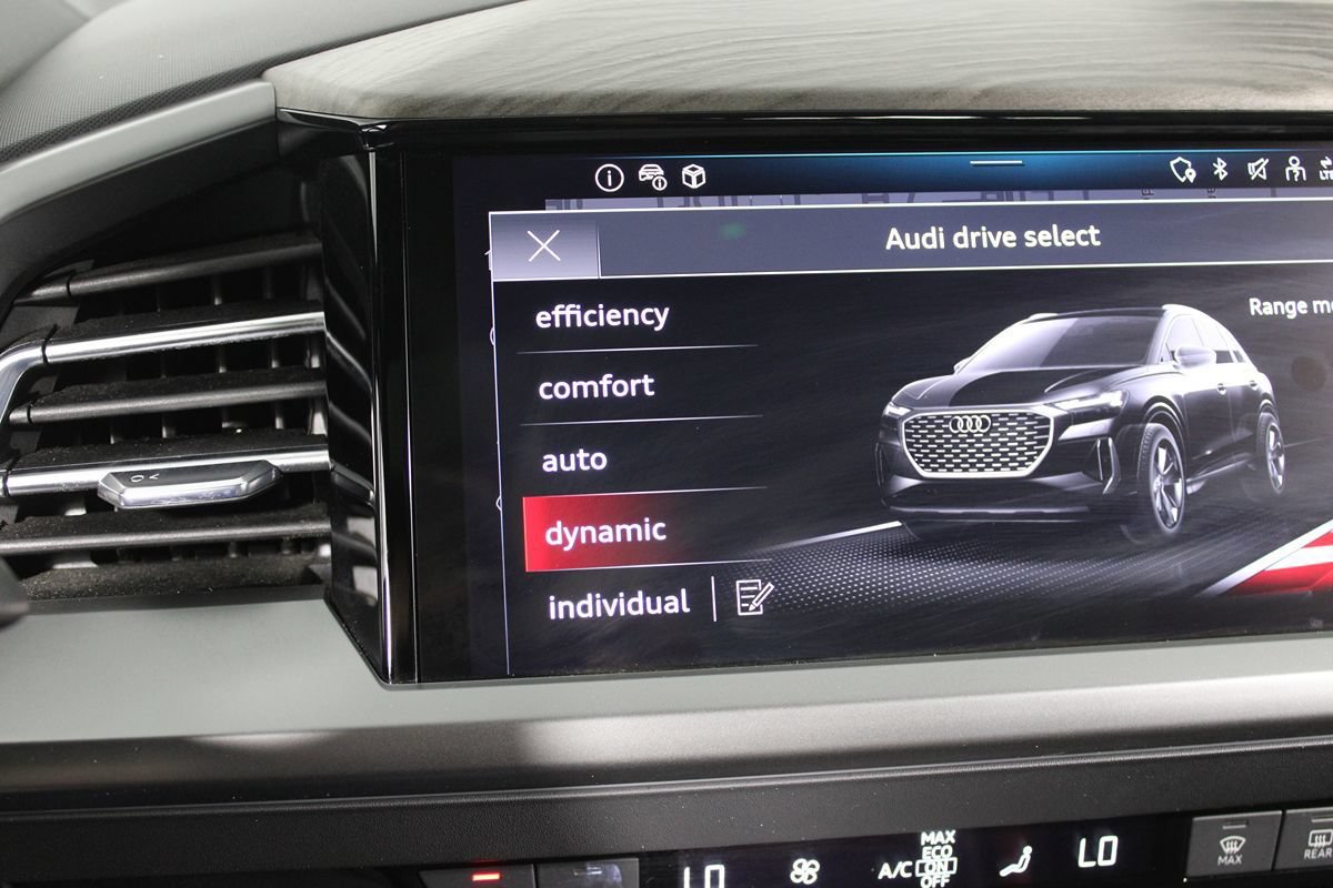 Used 2023 Audi Q4 e-tron Premium Plus w/ Premium Plus RWD image 12