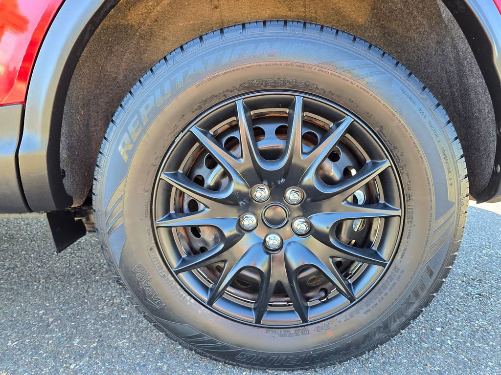 Used 2018 Nissan Rogue Sport S AWD/4WD image 9