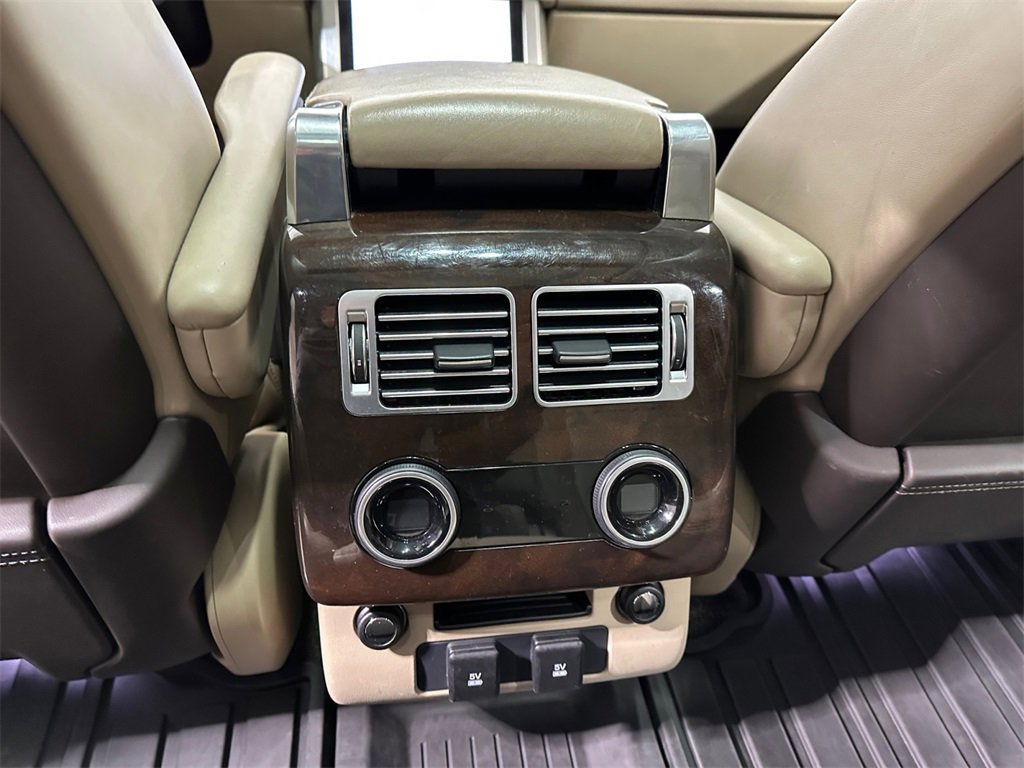 Used 2020 Land Rover Range Rover HSE image 17