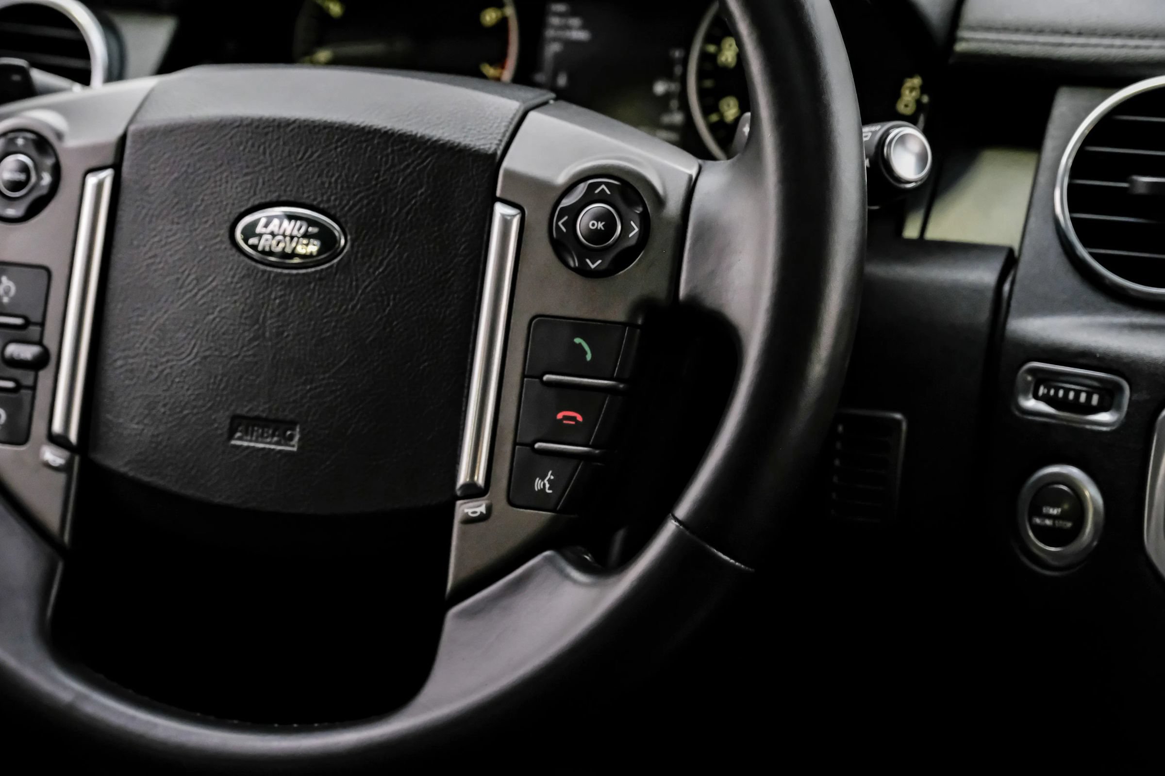 Used 2014 Land Rover LR4 HSE AWD/4WD image 12