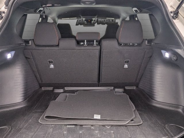 Certified 2025 Honda HR-V Sport image 32