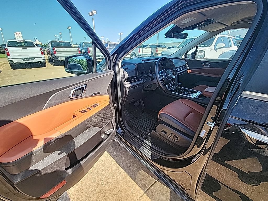 Used 2026 Kia Carnival EX FWD image 11
