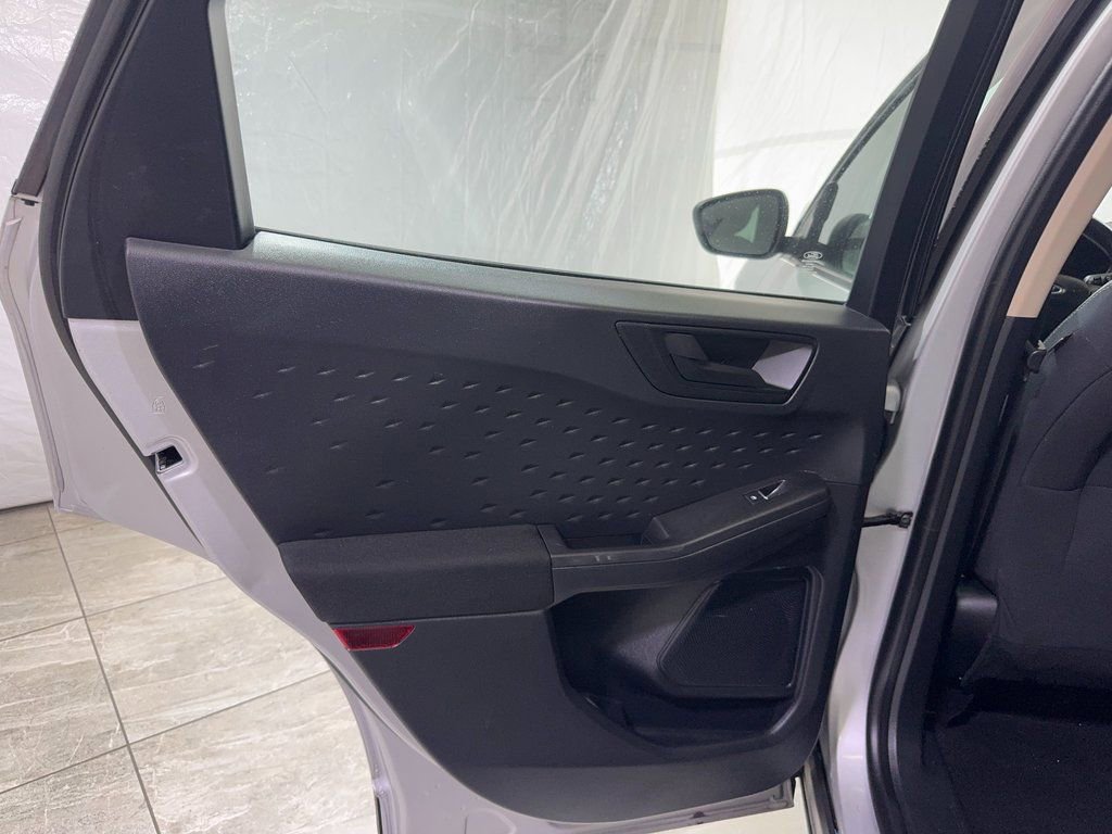 Used 2020 Ford Escape S image 40