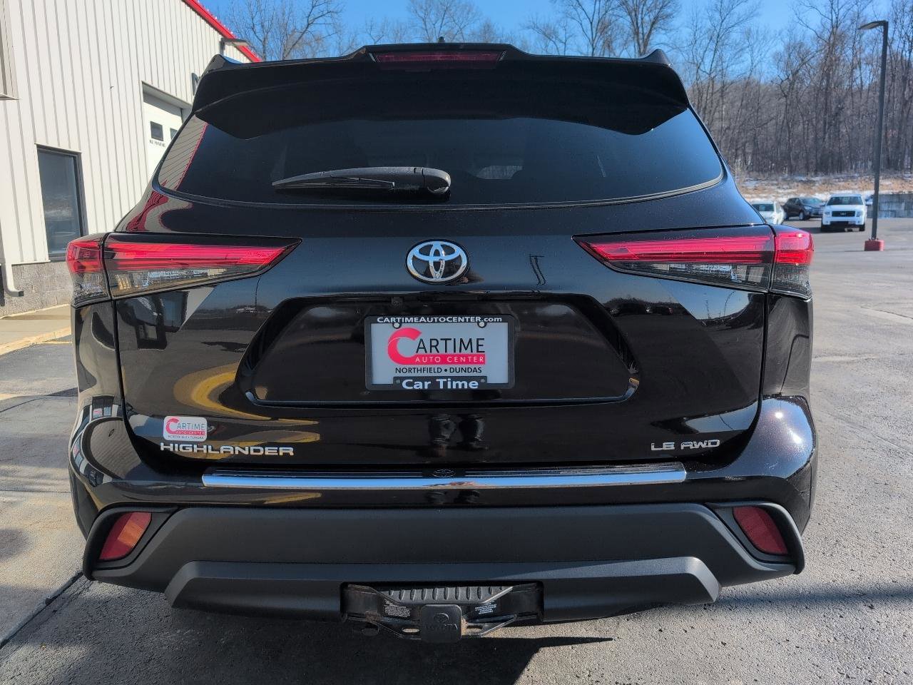 Used 2020 Toyota Highlander LE image 7