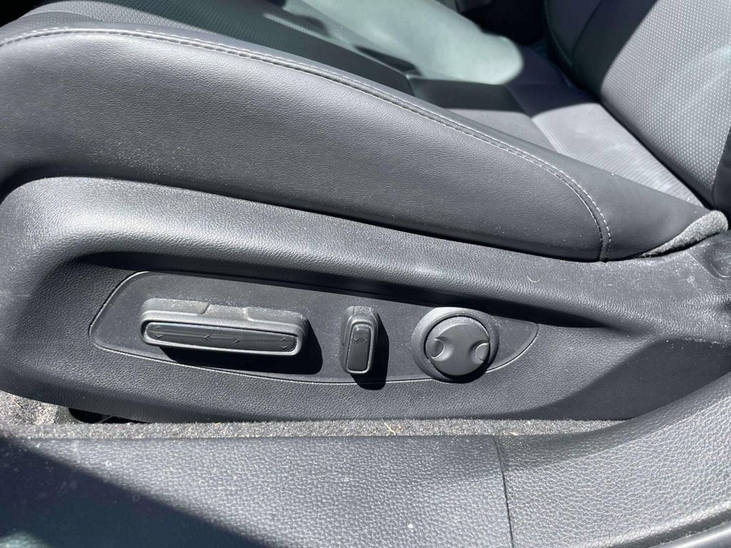 Certified 2025 Honda Accord Touring image 19
