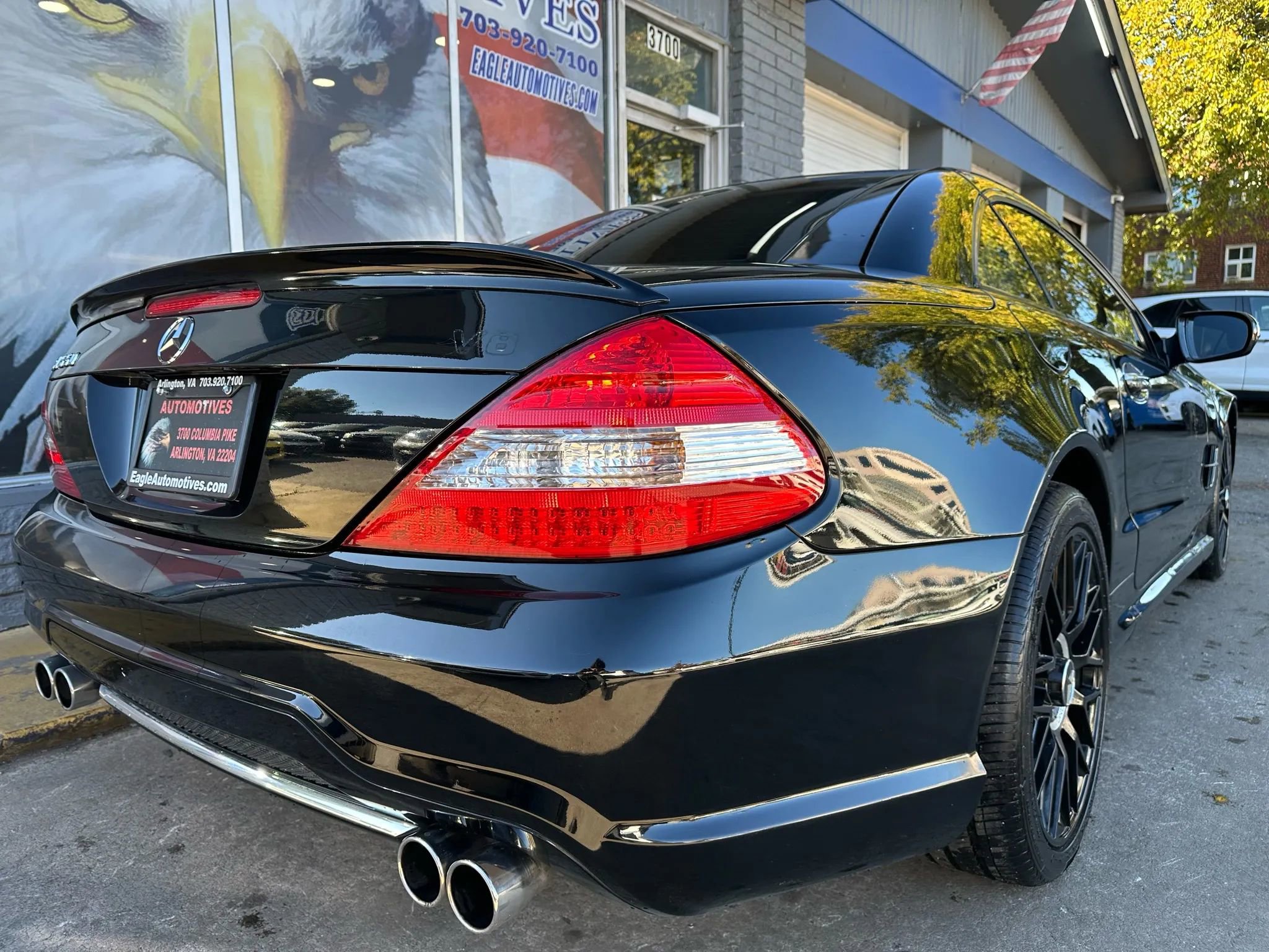 Used 2011 Mercedes-Benz SL 550 image 3