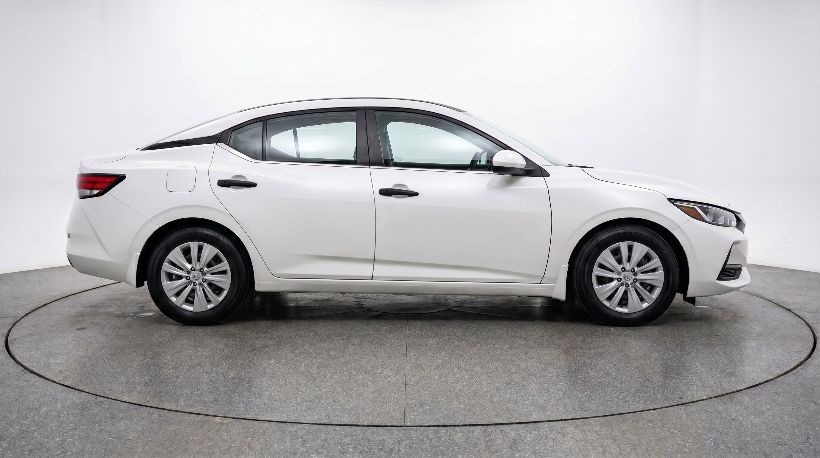 Used 2024 Nissan Sentra S FWD image 11