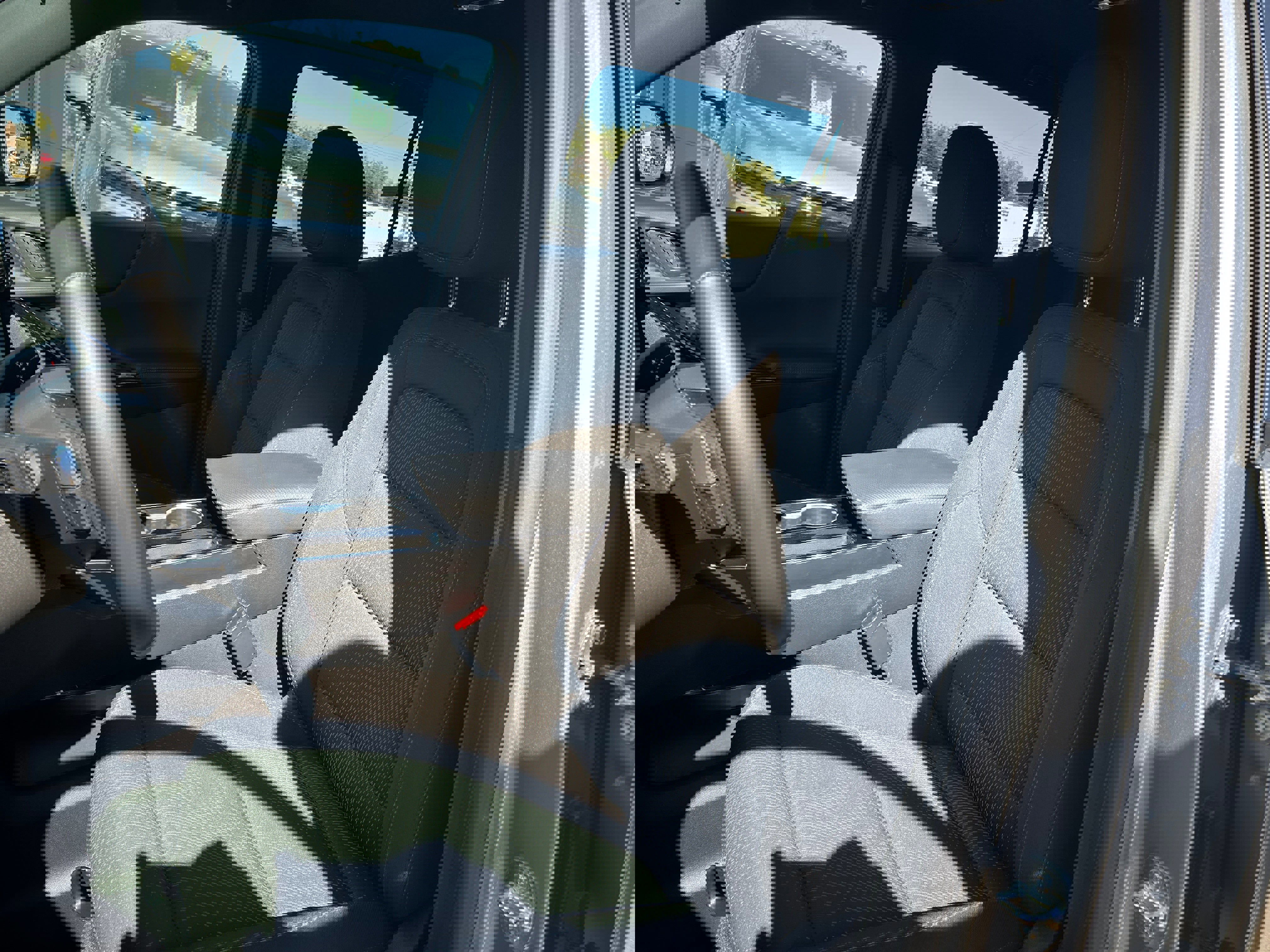 Used 2025 Chevrolet Equinox LT image 16