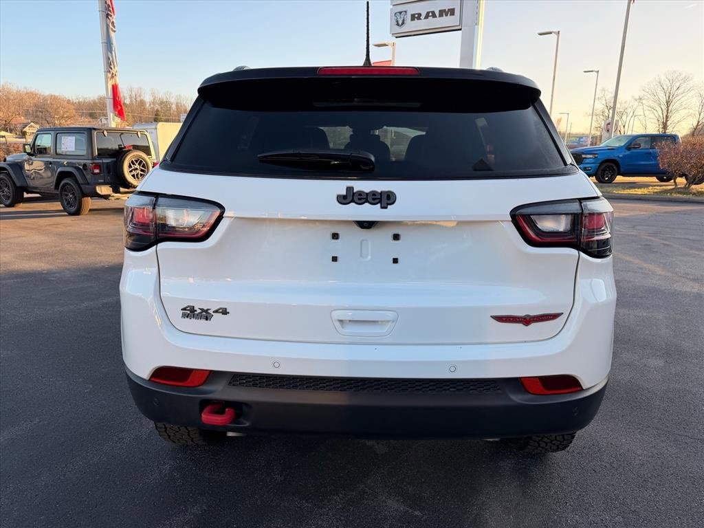 Used 2024 Jeep Compass Trailhawk w/ Trailhawk Elite Group image 6