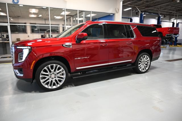 New 2026 GMC Yukon XL Denali w/ Sun & Power Step Package AWD/4WD image 9